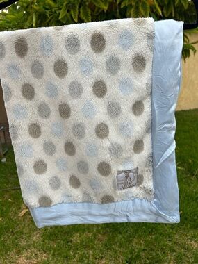Little Giraffe Plush Polka Dot Baby Blanket - Light Blue & Gray